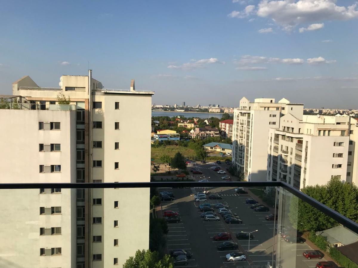 Luxury Westpark 2 Presidentialsuite With Lake View W4 Bukares Bagian luar foto