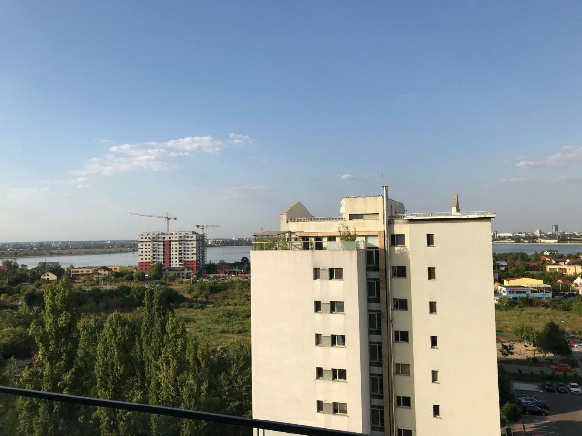 Luxury Westpark 2 Presidentialsuite With Lake View W4 Bukares Bagian luar foto